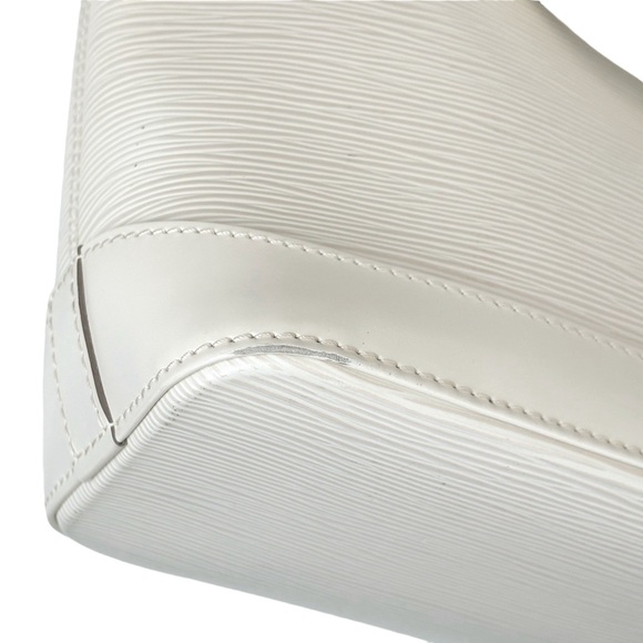 LOUIS VUITTON Vintage Ivory White Epi Leather Lockit Vertical Bag - Picture 7 of 16
